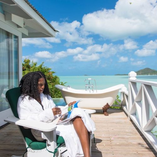 Azure_waterfront-pool-suite-Deck-Seating